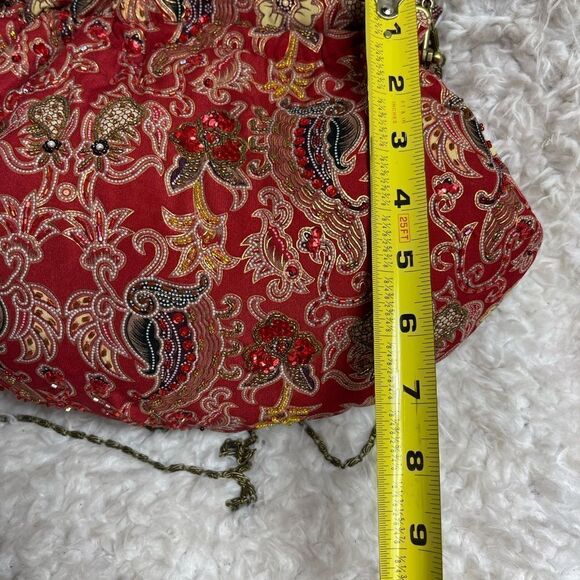 Braciano hand Bag Brass frame &Handle Kiss Lock Red & gold fabric beaded accent - Picture 7 of 9